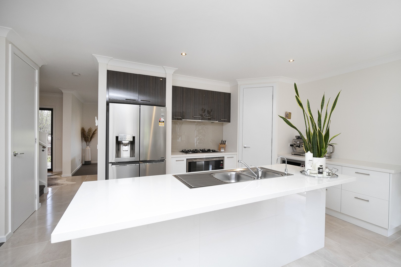 17 Bohr Walk, Fraser Rise, VIC 3336, Fraser Rise - Thumbnail 3