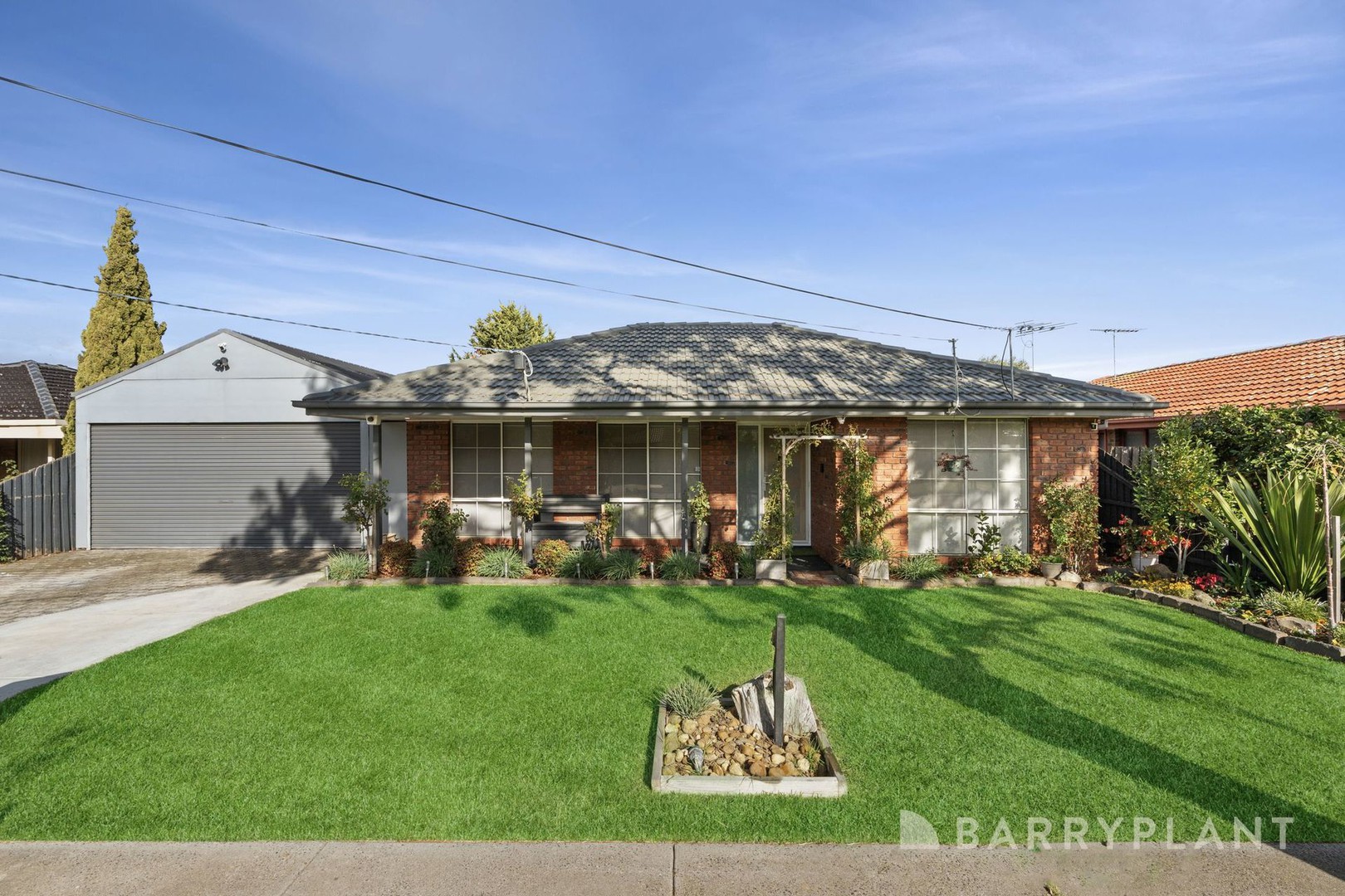 17 Burge Crescent, Hoppers Crossing, VIC 3029 - Thumbnail 2 - 06/06/2025