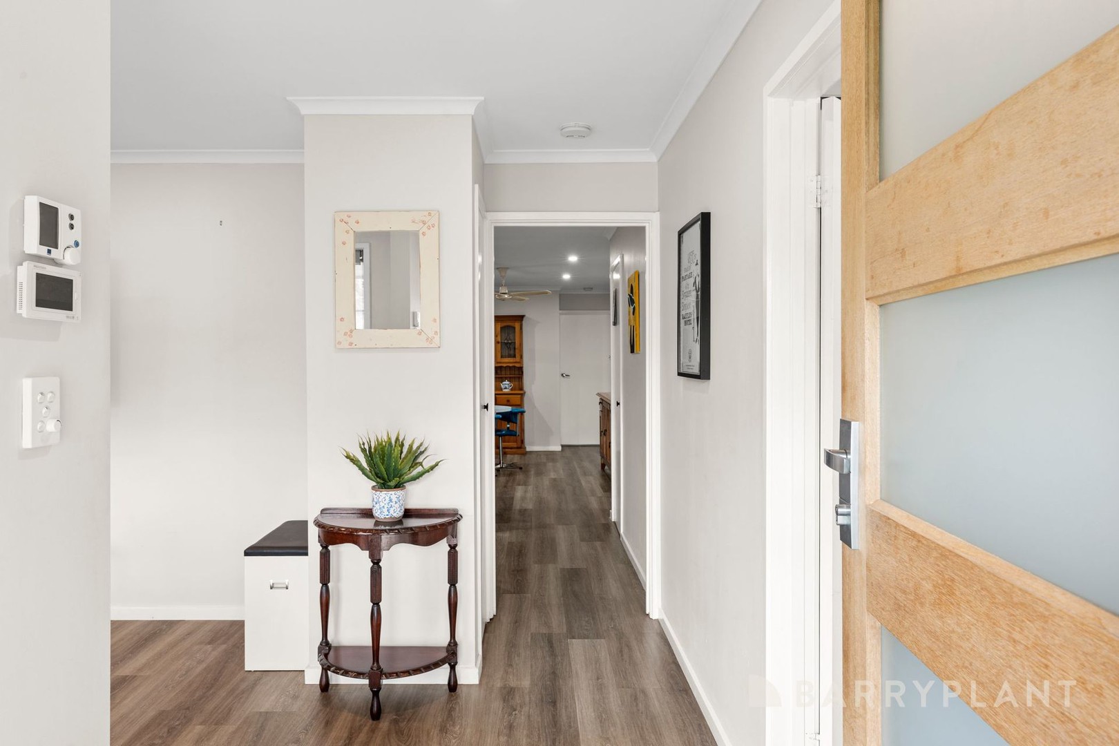 17 Burge Crescent, Hoppers Crossing, VIC 3029, Hoppers Crossing - Thumbnail 3