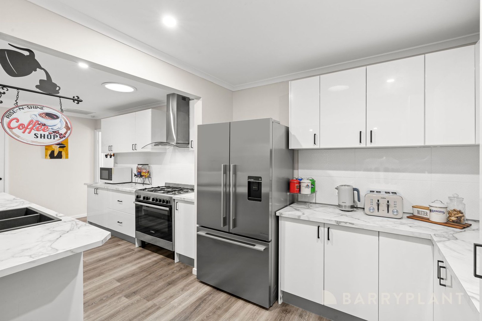 17 Burge Crescent, Hoppers Crossing, VIC 3029, Hoppers Crossing - Thumbnail 7