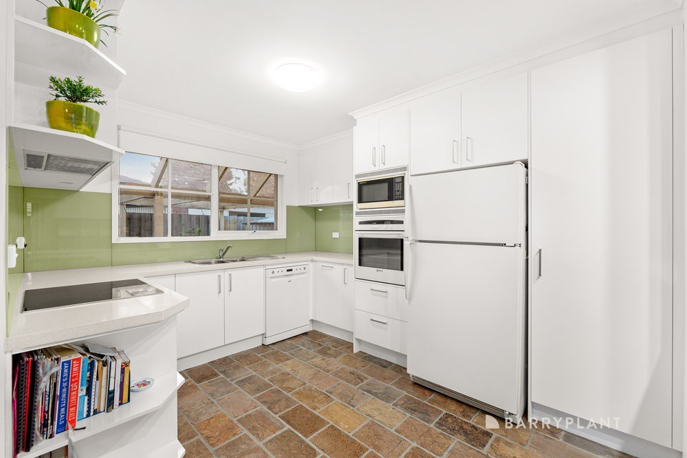 17 Burlington Crescent, Wantirna, VIC 3152, Wantirna - Thumbnail 3