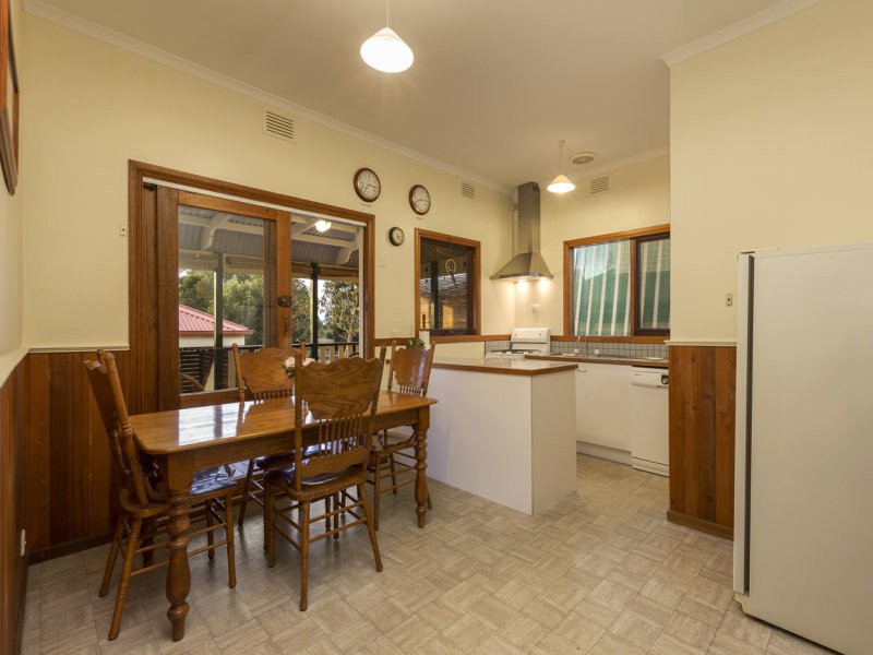 17 Burnett Street, Mitcham, VIC 3132, Mitcham - Thumbnail 5