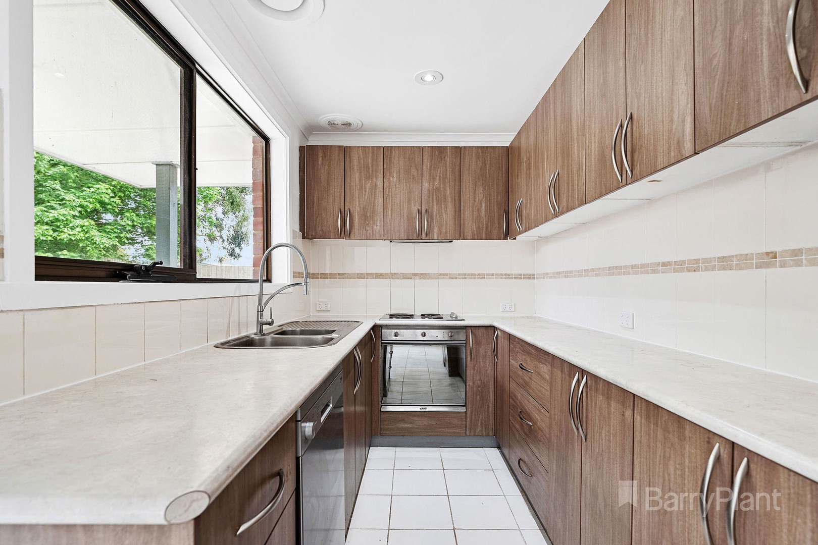 17 Caley Street, Frankston North, VIC 3200 - Thumbnail 2 - 14/11/2022