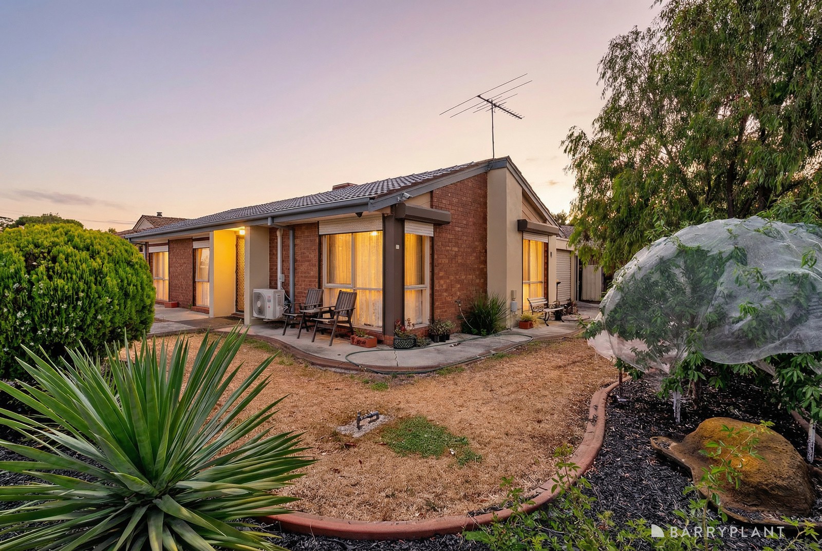 17 Cambrian Way, Melton West, VIC 3337 - Thumbnail 2 - 29/01/2026