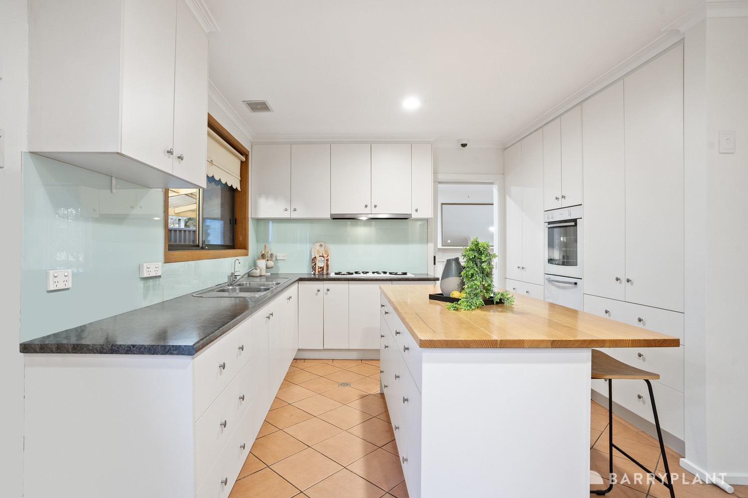 17 Cameron Parade, Bundoora, VIC 3083, Bundoora - Thumbnail 3