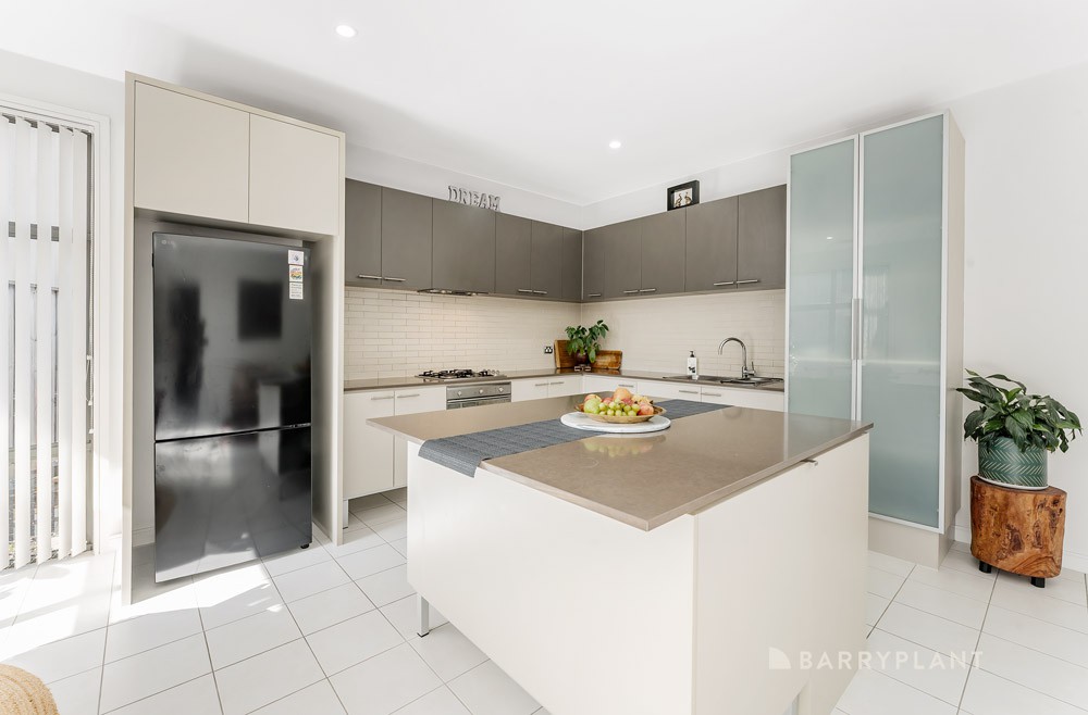 17 Camville Road, Mulgrave, VIC 3170 - Thumbnail 1 - 01/05/2025