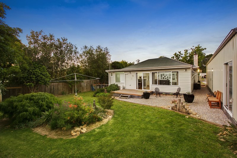 17 Catherine Street, Ringwood, VIC 3134 - Thumbnail 2 - 01/02/2024