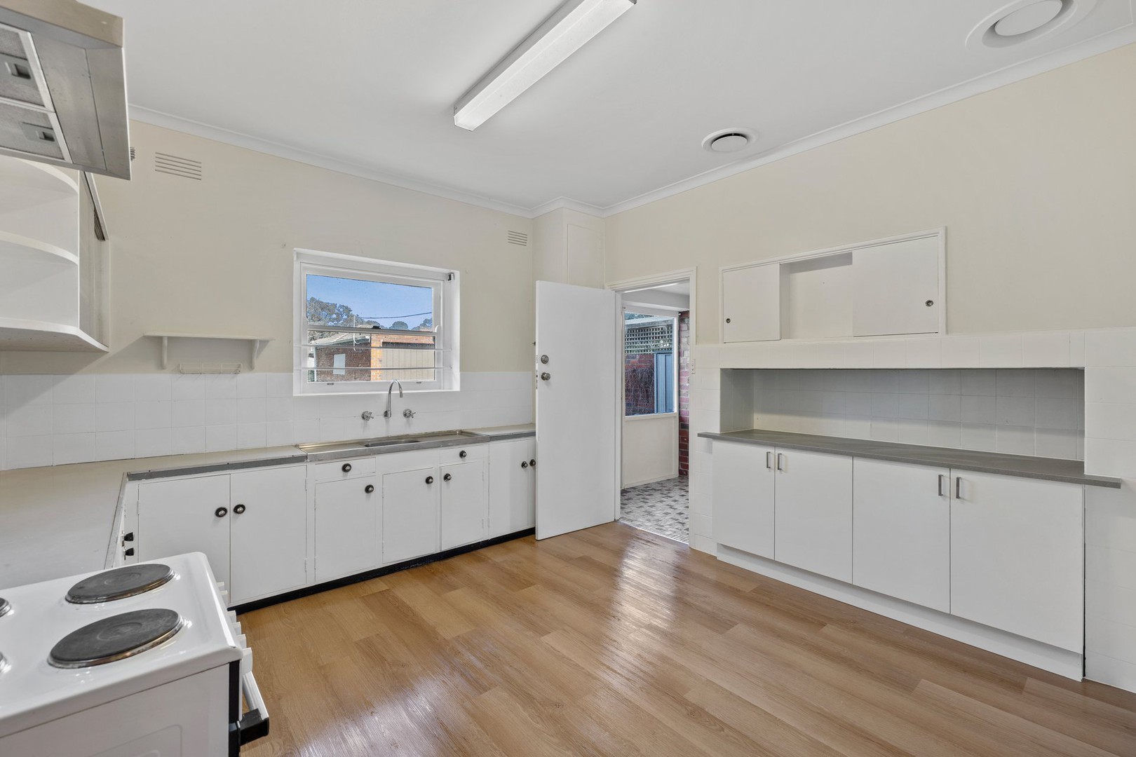 17 Clarendon Street, Frankston, VIC 3199 - Thumbnail 1 - 22/10/2026