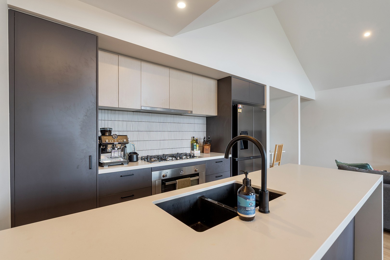 17 Coronation Walk, Kalkallo, VIC 3064 - Thumbnail 2 - 09/04/2026