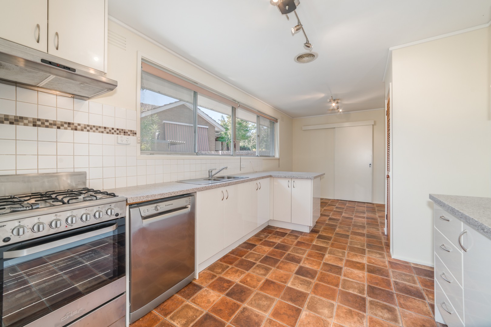 17 Corroboree Place, Templestowe Lower, VIC 3107, Templestowe Lower - Thumbnail 4