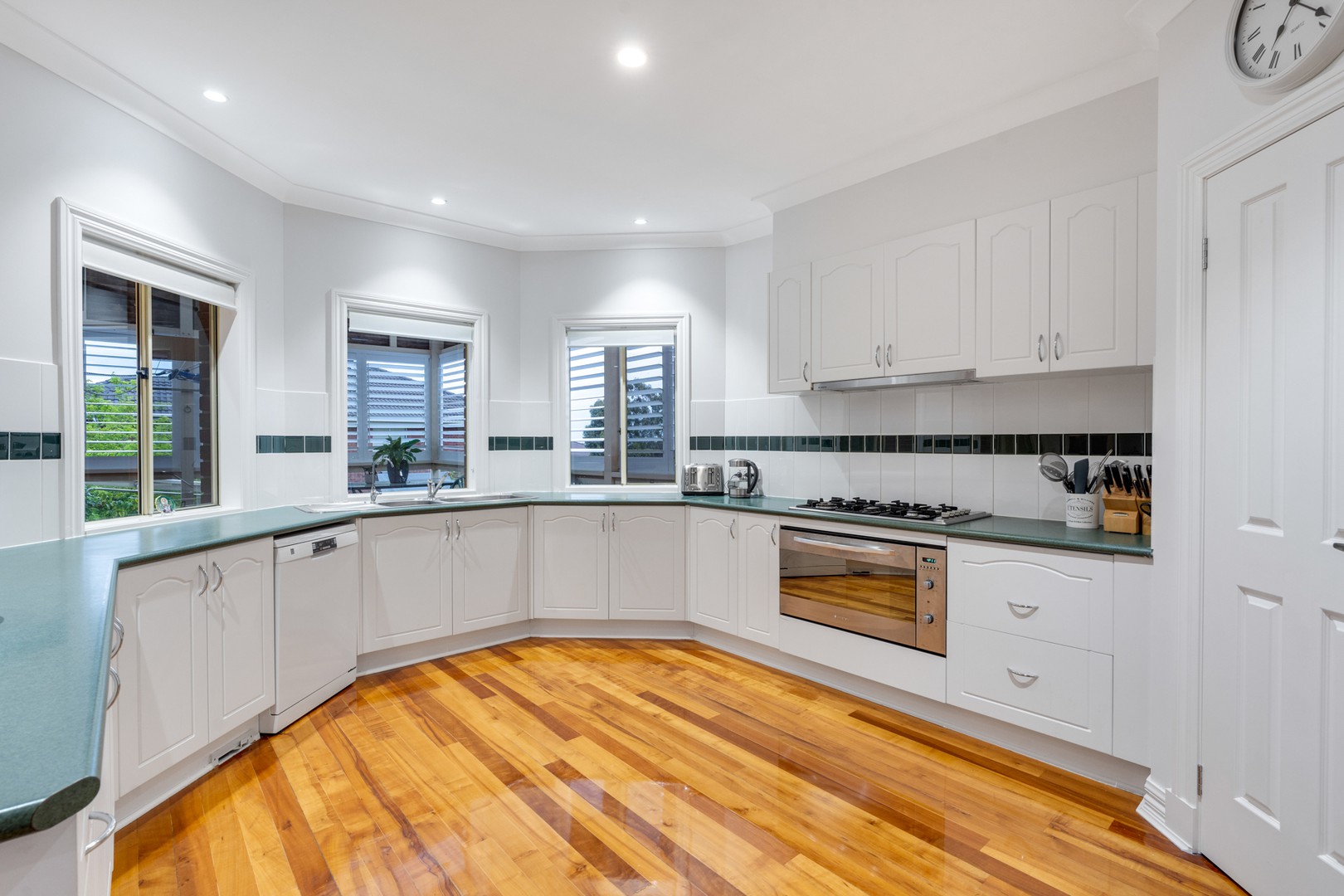 17 Crestmont Terrace, Craigieburn, VIC 3064, Craigieburn - Thumbnail 7