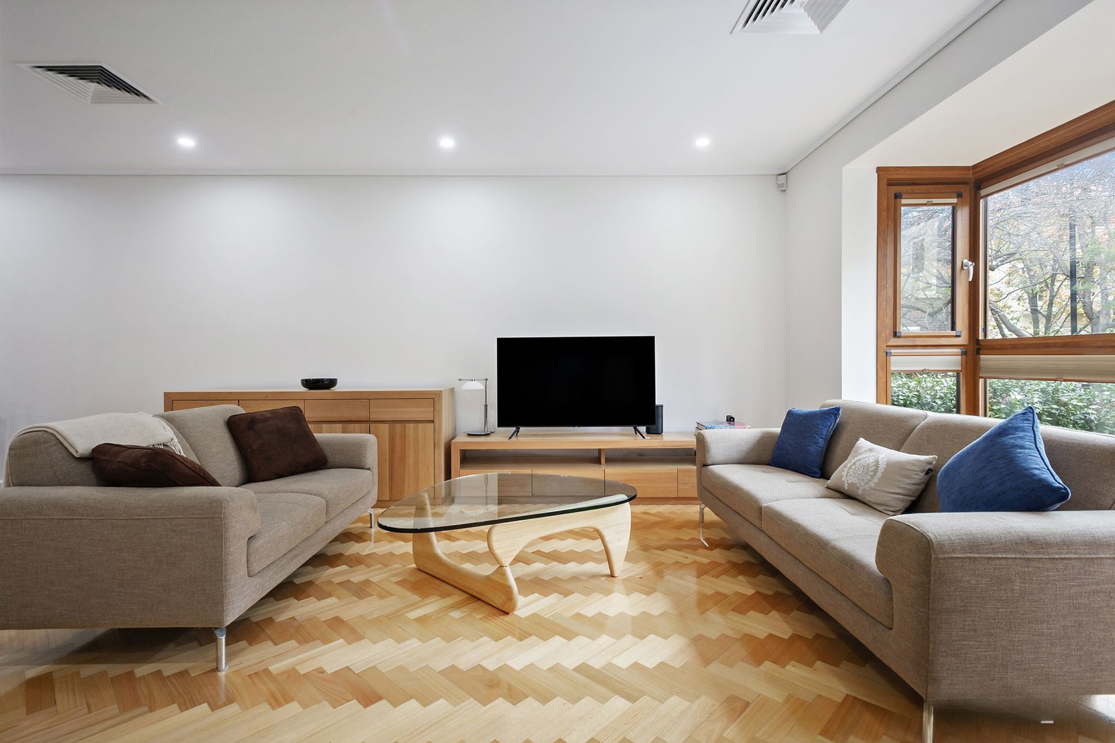 17 Cromwell Place, South Yarra, VIC 3141, South Yarra - Thumbnail 3