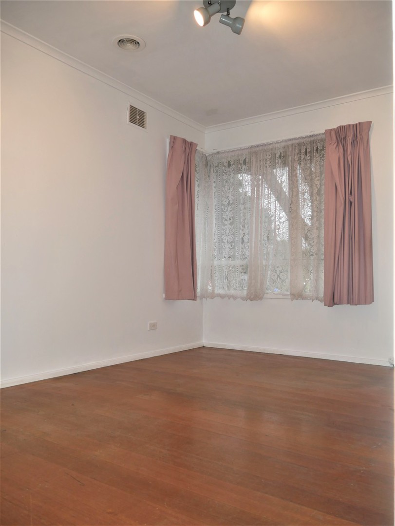 17 Dalton Drive, Melton South, VIC 3338, Melton South - Thumbnail 6