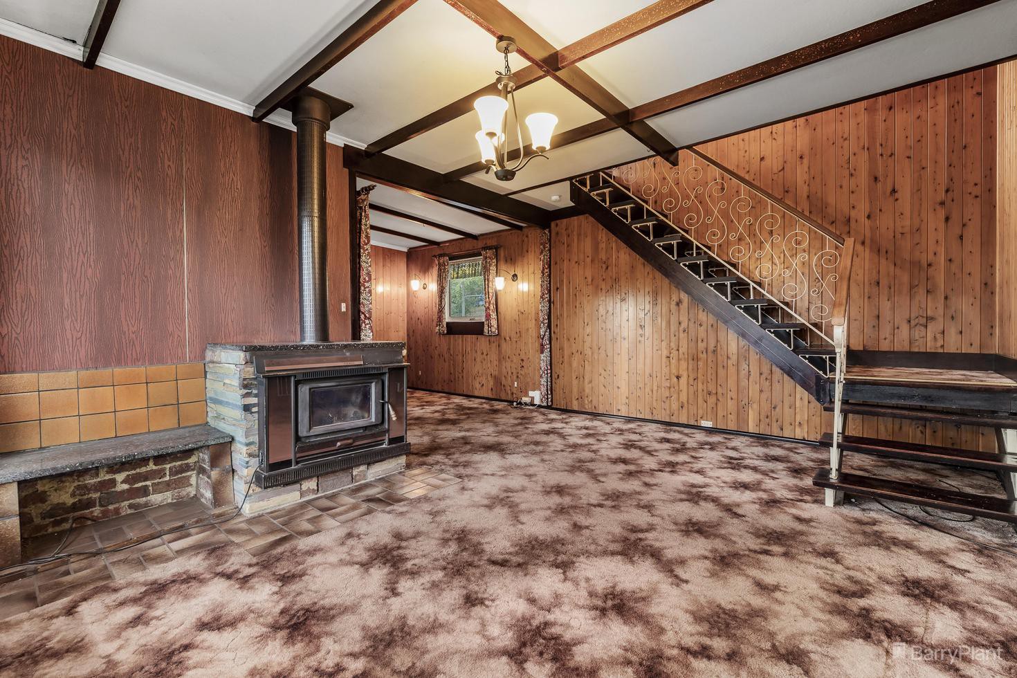 17 Daphne Crescent, Hurstbridge, VIC 3099 - Thumbnail 2 - 14/09/2023