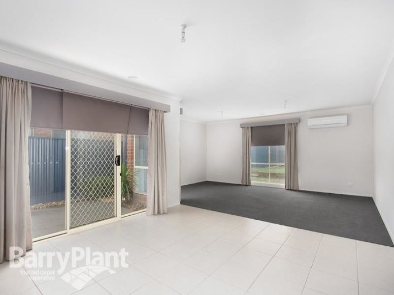 17 Dianella Close, Pakenham, VIC 3810, Pakenham - Thumbnail 3
