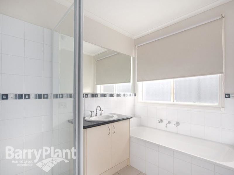 17 Dianella Close, Pakenham, VIC 3810, Pakenham - Thumbnail 5
