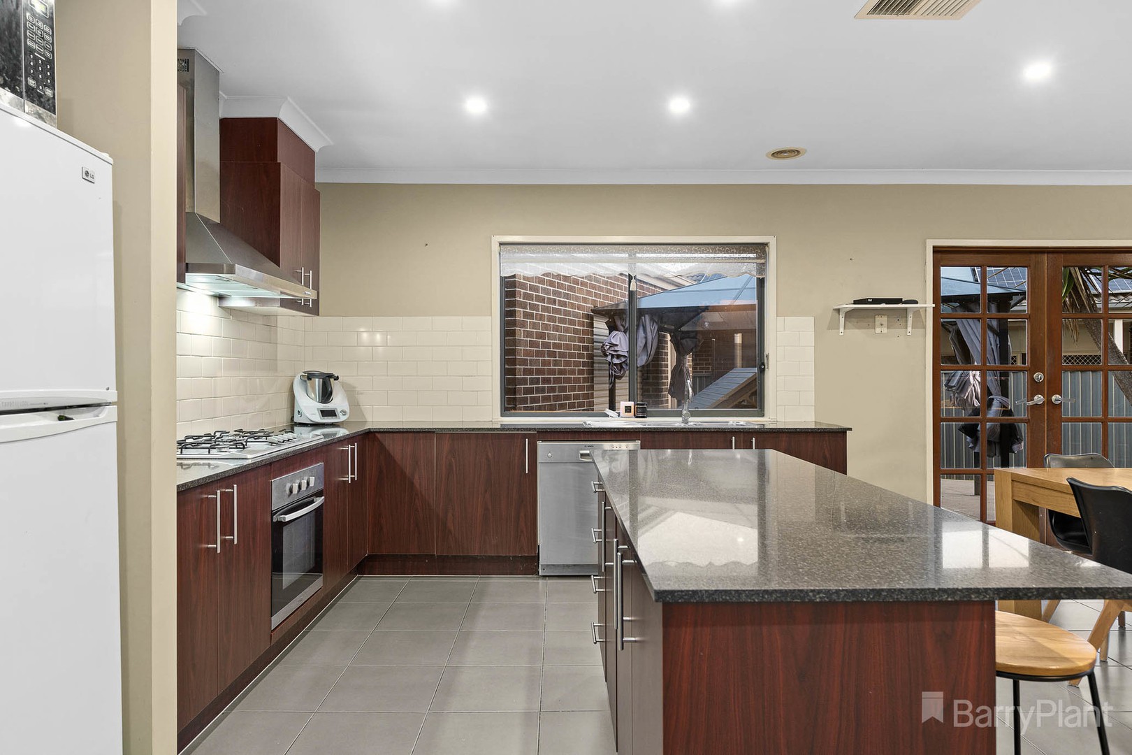 17 Downing Square, Pakenham, VIC 3810, Pakenham - Thumbnail 2