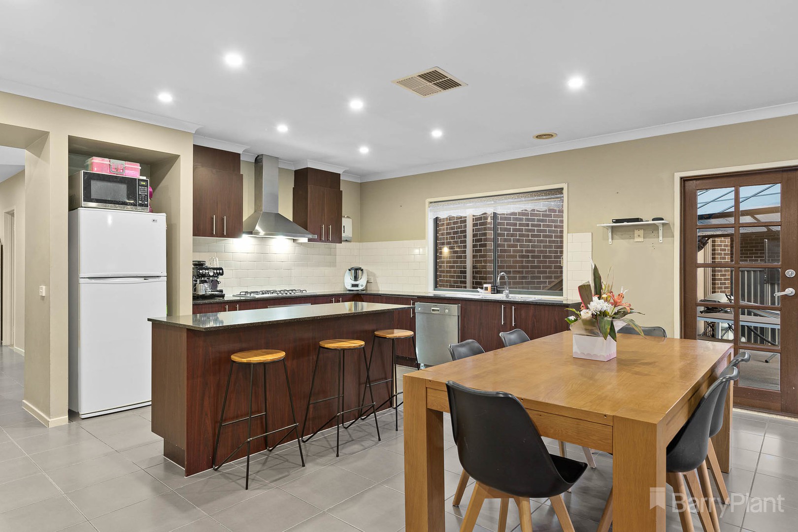 17 Downing Square, Pakenham, VIC 3810, Pakenham - Thumbnail 3