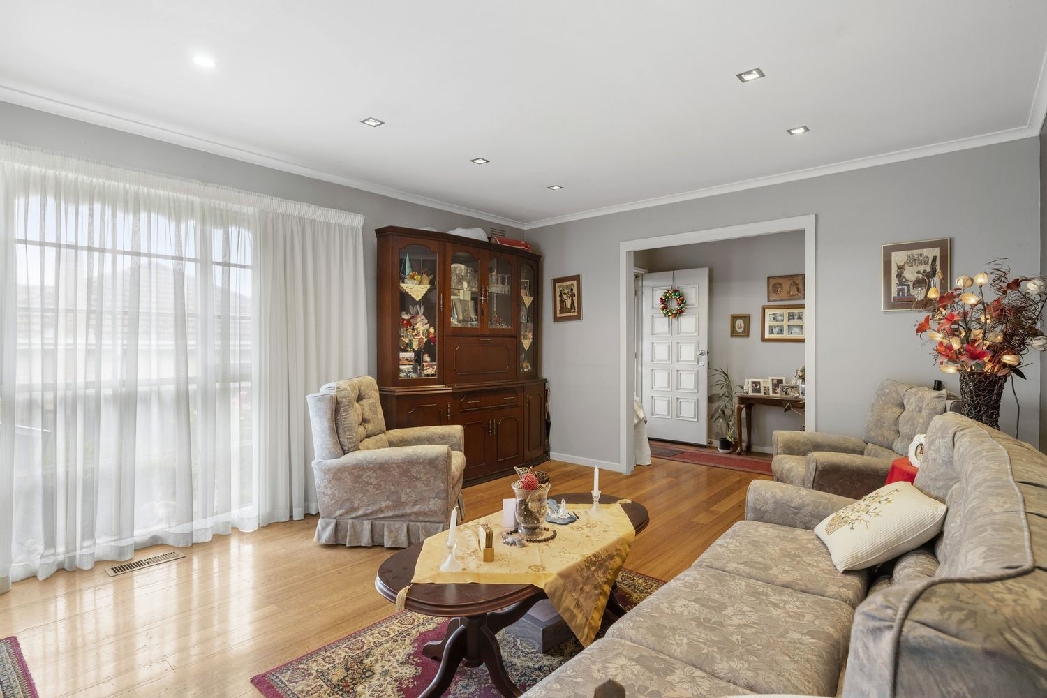 17 England Street, Bulleen, VIC 3105 - Thumbnail 2 - 20/08/2026