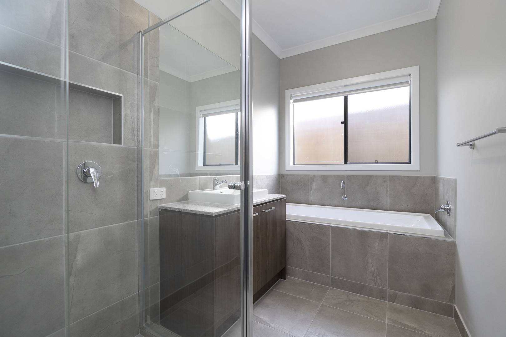 17 Erin Drive, Fraser Rise, VIC 3336, Fraser Rise - Thumbnail 3
