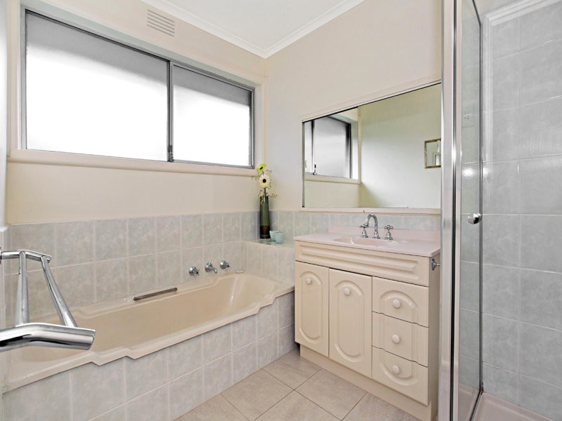 17 Flora Street, Ringwood East, VIC 3135, Ringwood East - Thumbnail 7