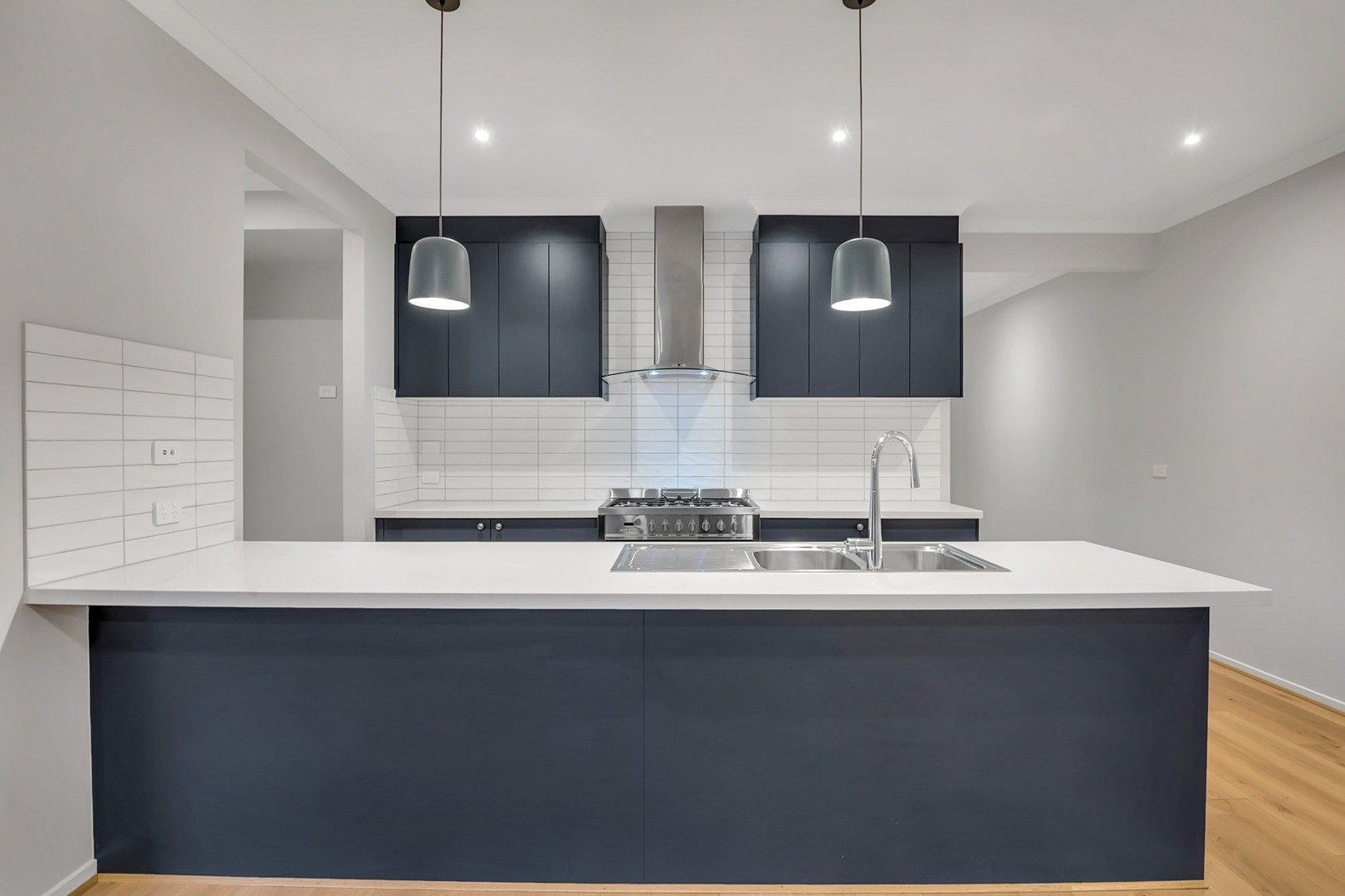 17 Flores Road, Craigieburn, VIC 3064, Craigieburn - Thumbnail 3