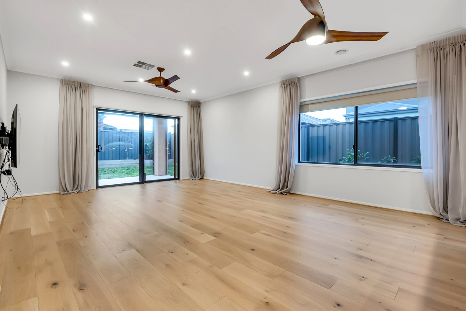 17 Flores Road, Craigieburn, VIC 3064, Craigieburn - Thumbnail 5