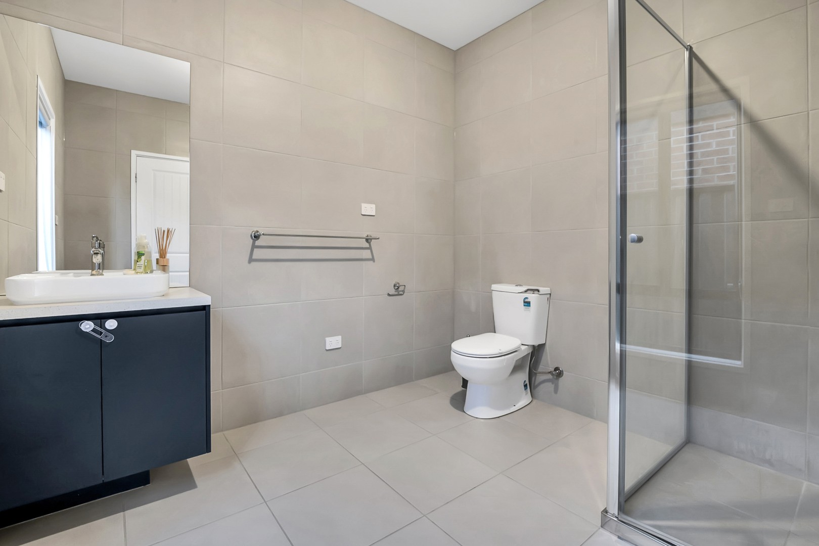 17 Flores Road, Craigieburn, VIC 3064, Craigieburn - Thumbnail 7