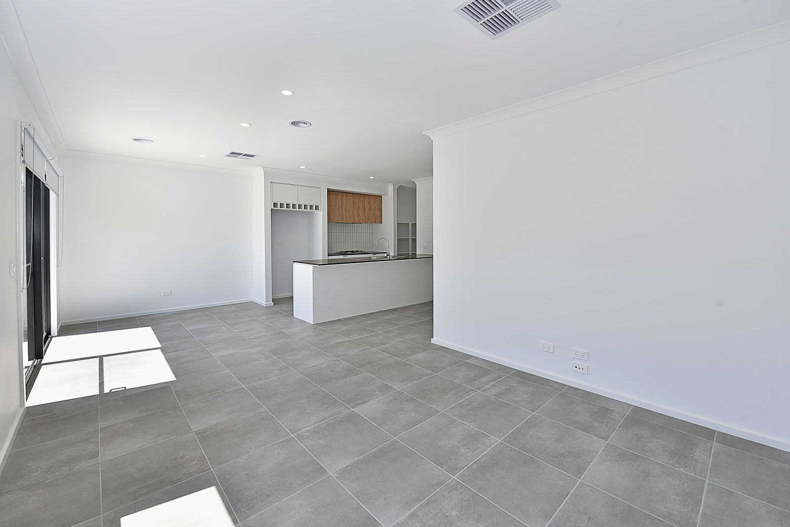 17 Frangipani Way, Mickleham, VIC 3064, Mickleham - Thumbnail 2