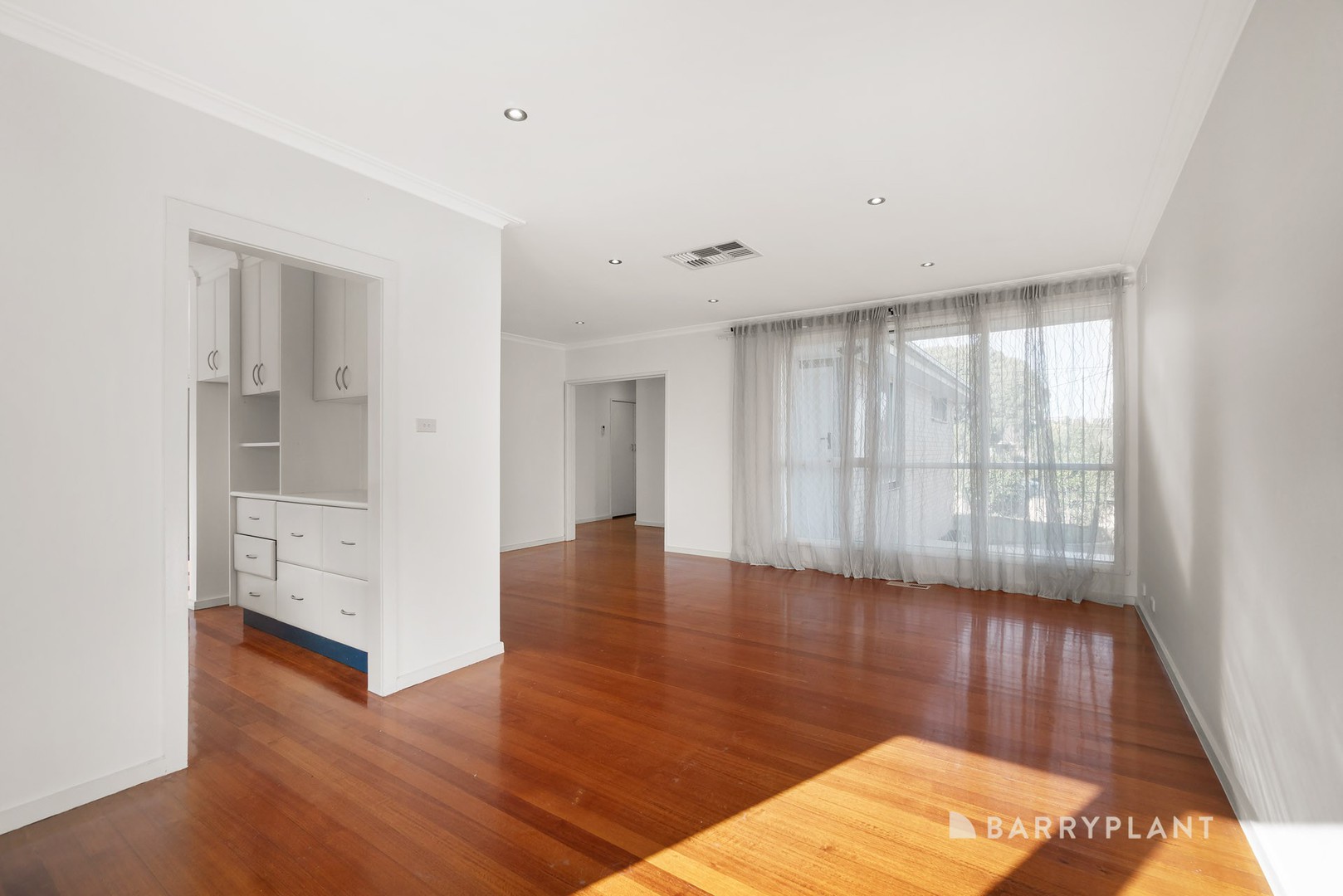 17 Fromhold Drive, Doncaster, VIC 3108 - Thumbnail 2 - 23/05/2024