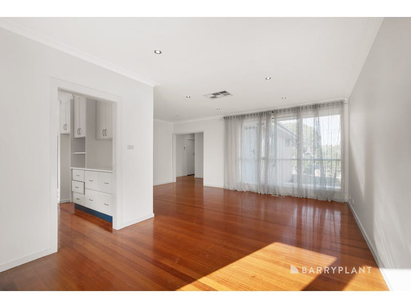 17 Fromhold Drive, Doncaster, VIC 3108, Doncaster - Thumbnail 4
