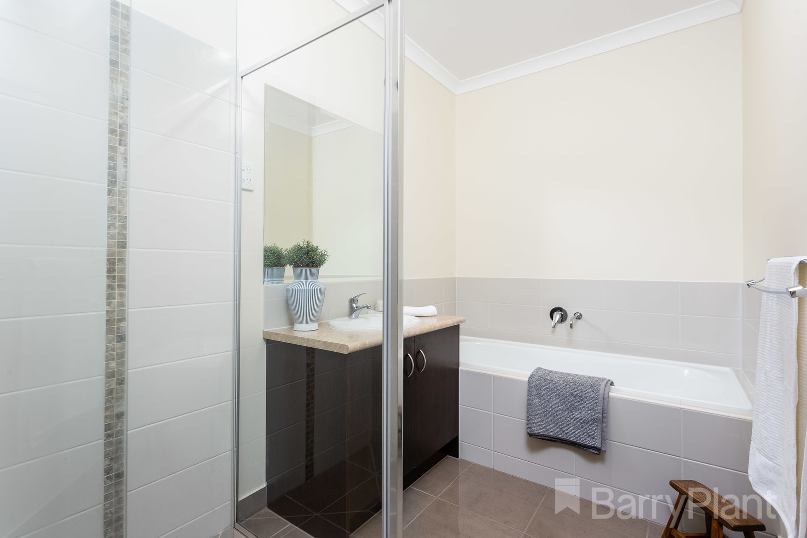 17 Gallant Road, Point Cook, VIC 3030, Point Cook - Thumbnail 6