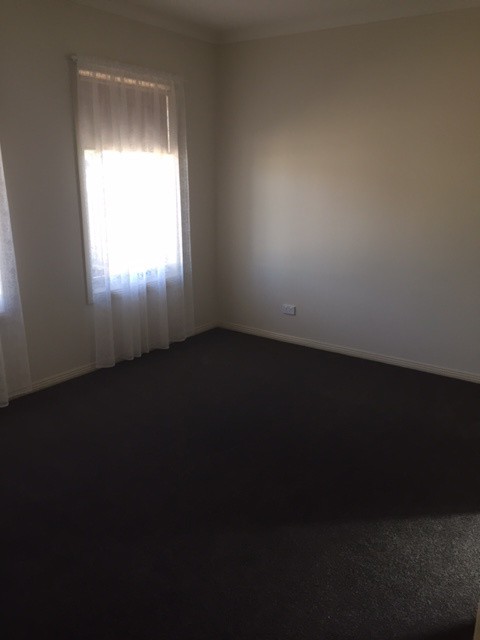 17 Gavan Street, Broadford, VIC 3658, Broadford - Thumbnail 2