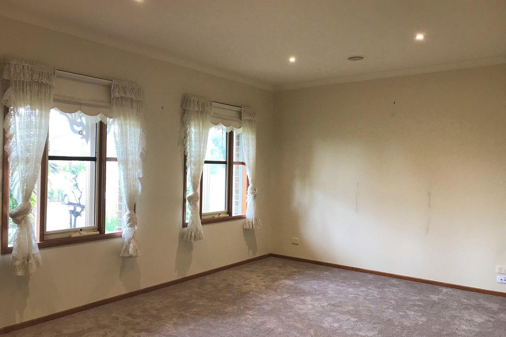 17 Glenside Walk, Berwick, VIC 3806 - Thumbnail 2 - 04/11/2021