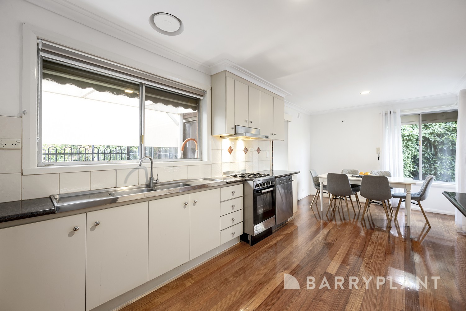 17 Gordon Street, Bundoora, VIC 3083, Bundoora - Thumbnail 3