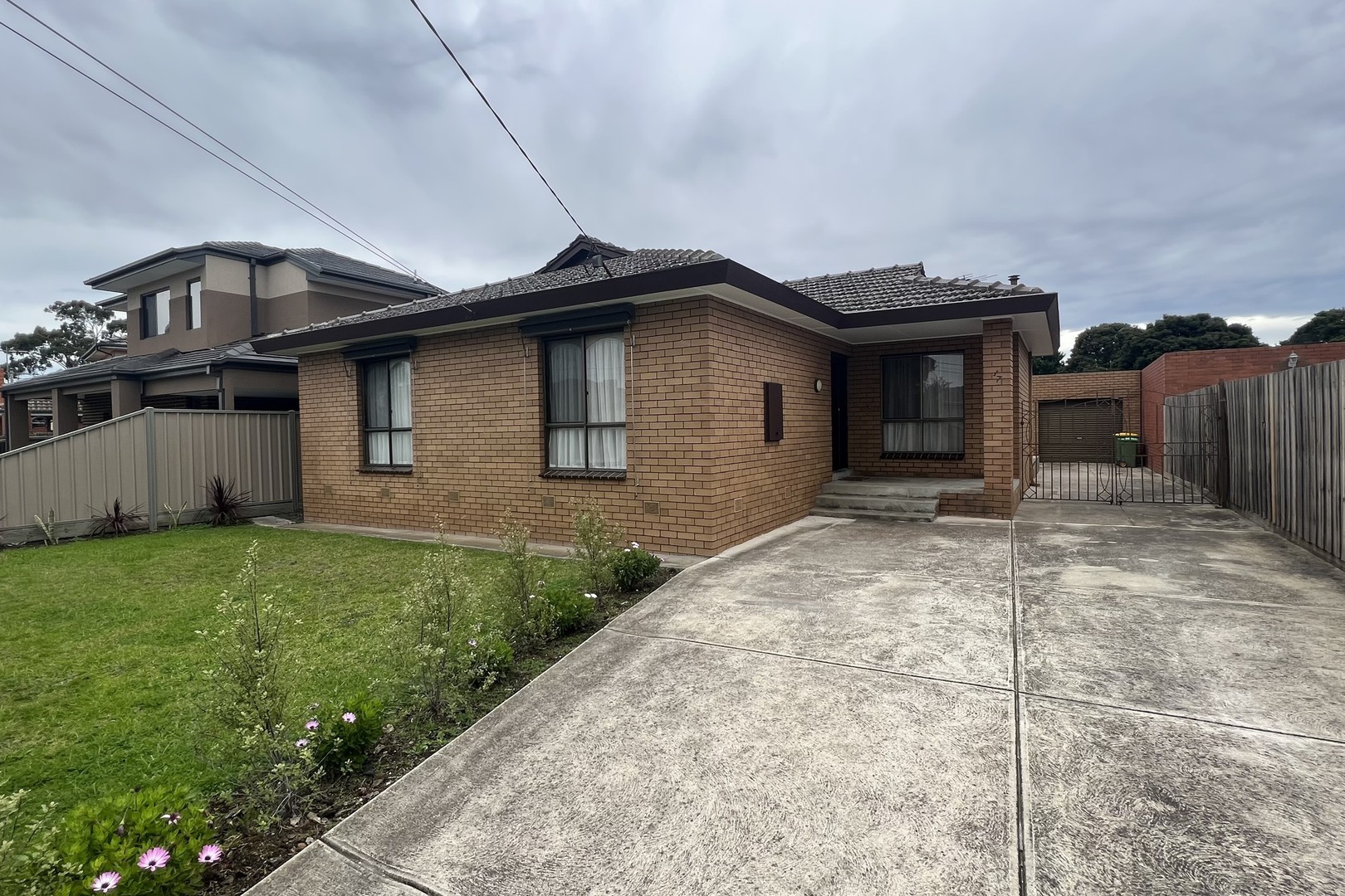 17 Gourock Street, Reservoir, VIC 3073, Reservoir - Thumbnail 2
