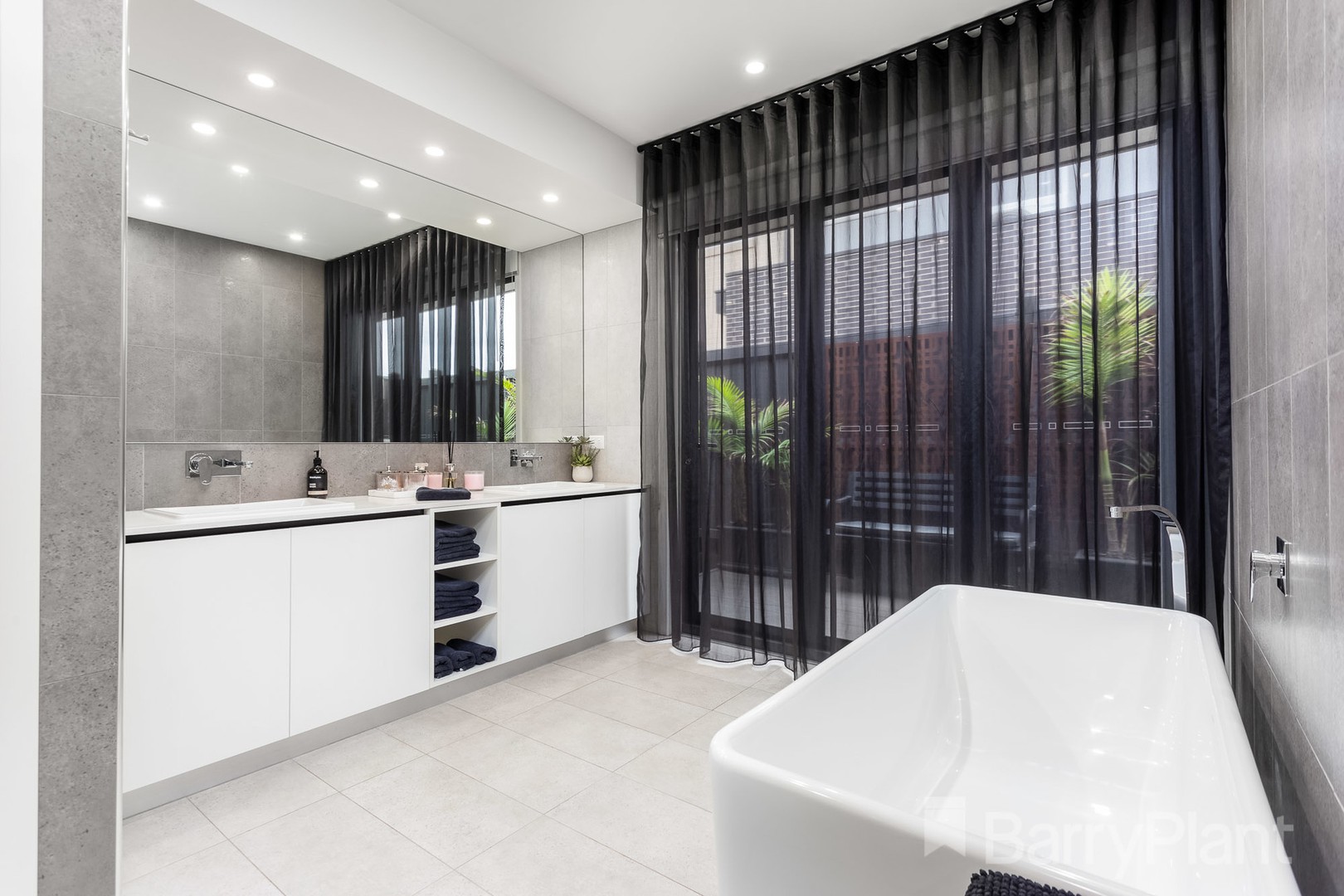 17 Gramercy Boulevard, Point Cook, VIC 3030, Point Cook - Thumbnail 3