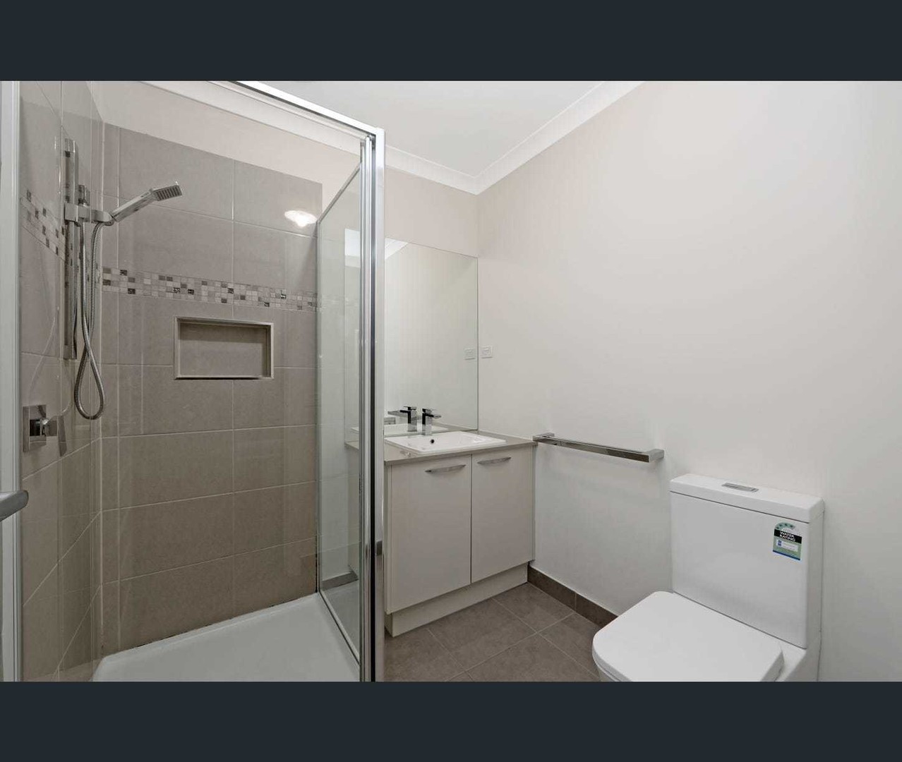 17 Guernsey Street, Clyde North, VIC 3978, Clyde North - Thumbnail 6