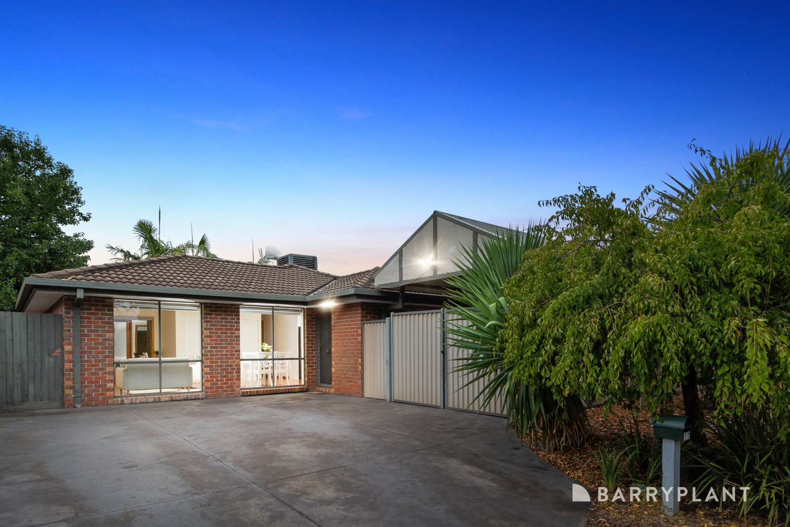 17 Handasyde Avenue, Kilsyth South, VIC 3137, Kilsyth South - Thumbnail 2
