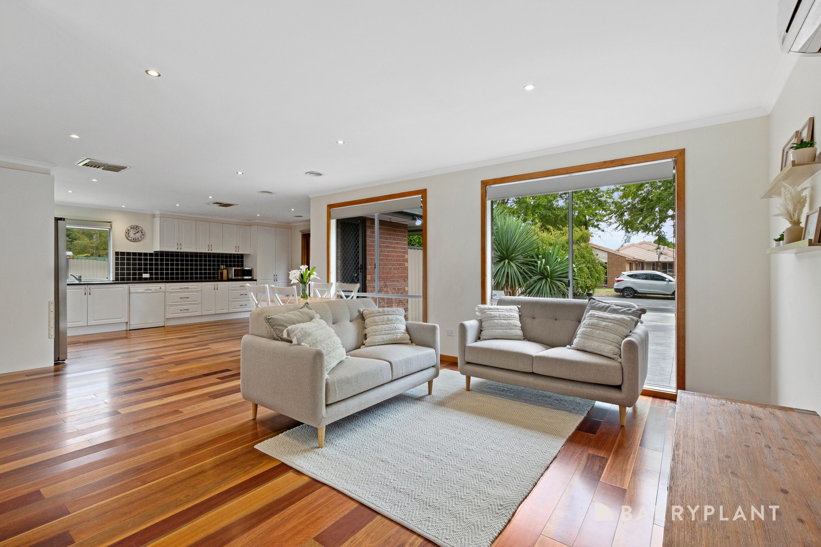 17 Handasyde Avenue, Kilsyth South, VIC 3137, Kilsyth South - Thumbnail 3