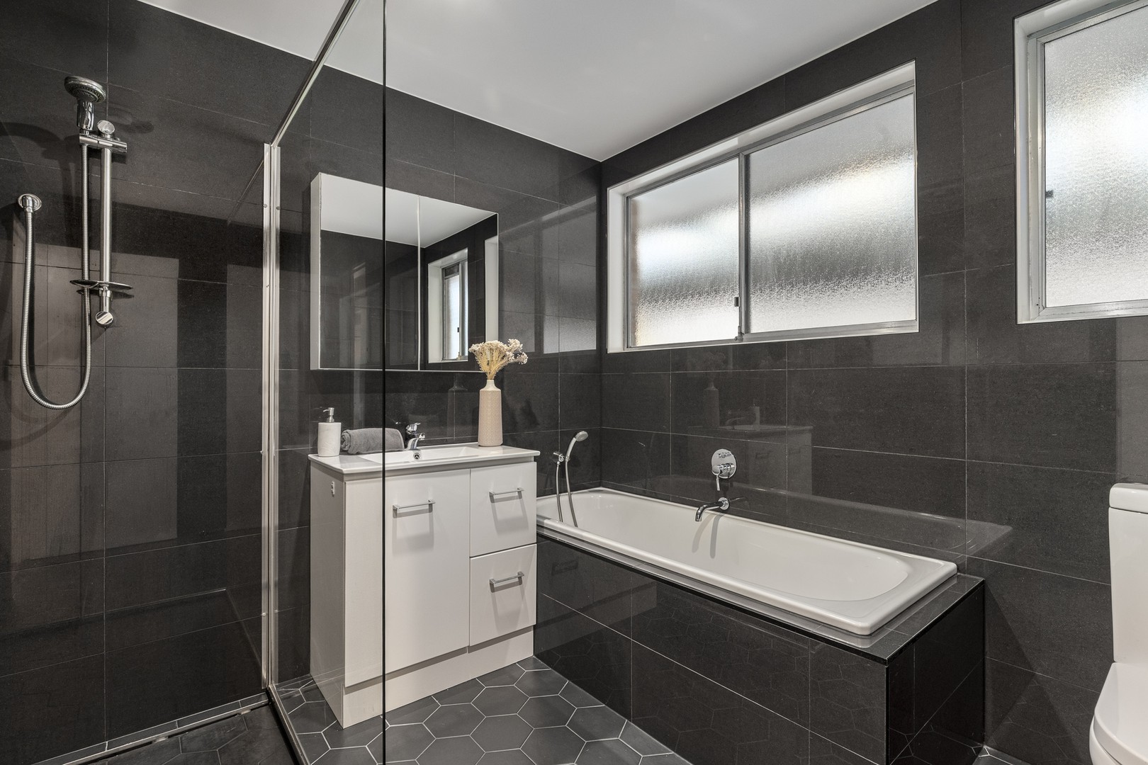 17 Harley Street, Dingley Village, VIC 3172, Dingley Village - Thumbnail 8