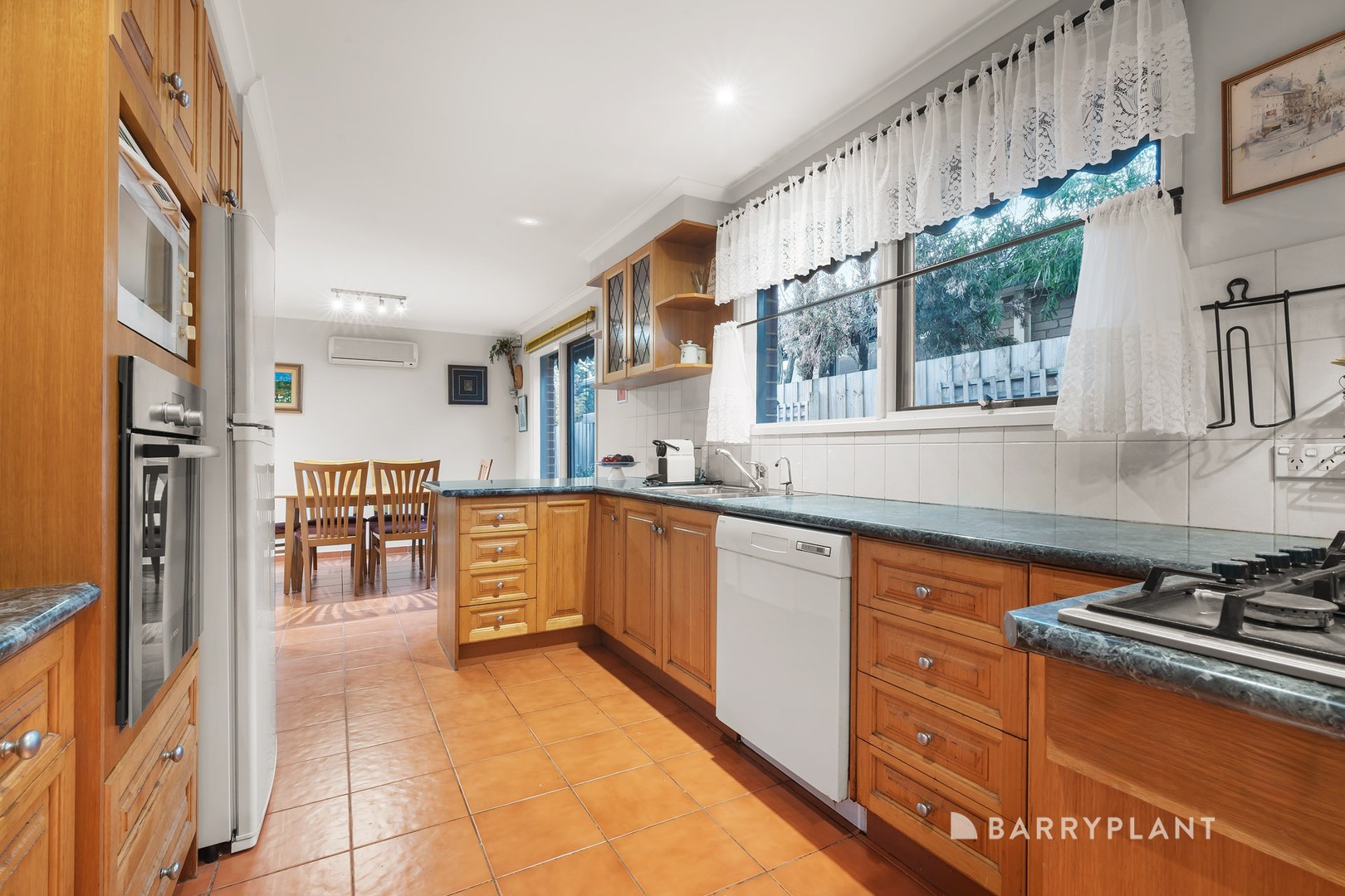 17 Hartington Drive, Wantirna, VIC 3152, Wantirna - Thumbnail 3