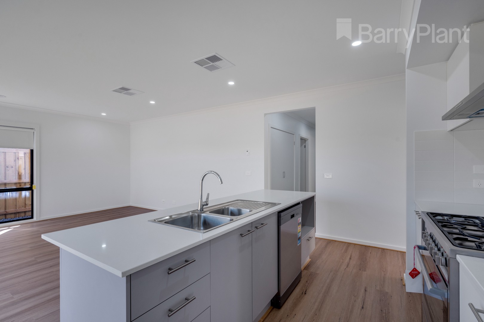 17 Hederwick Street, Mickleham, VIC 3064, Mickleham - Thumbnail 6