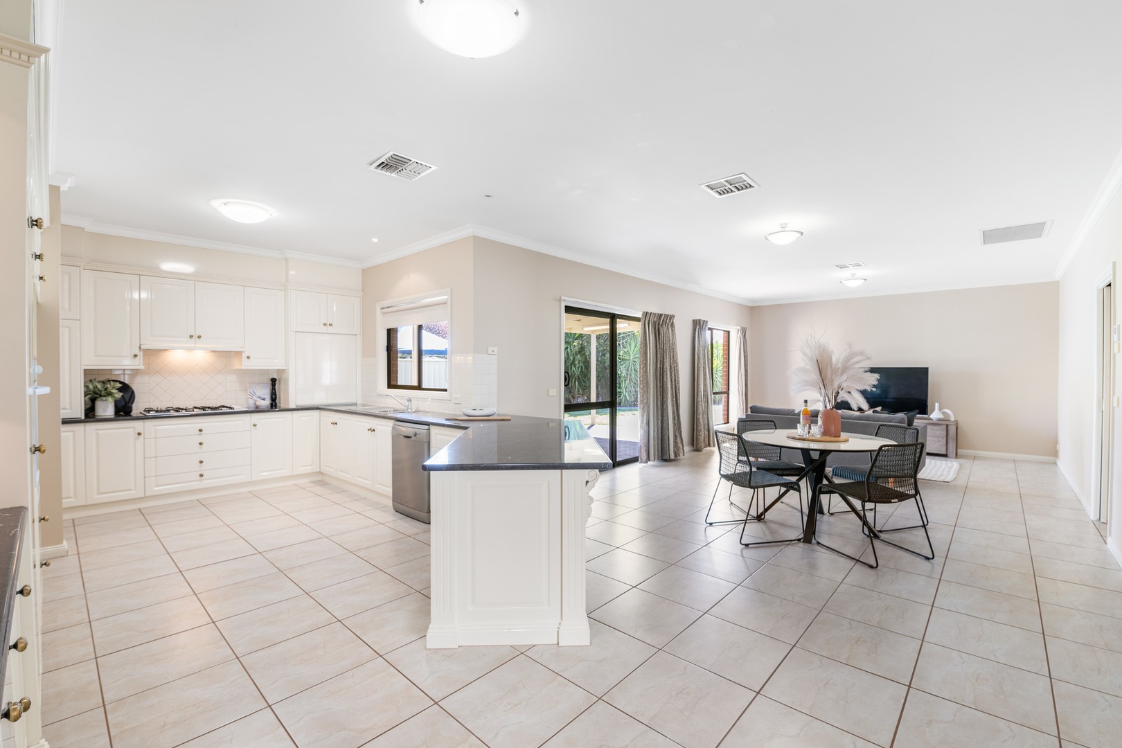 17 Heidi Court, Mildura, VIC 3500, Mildura - Thumbnail 6