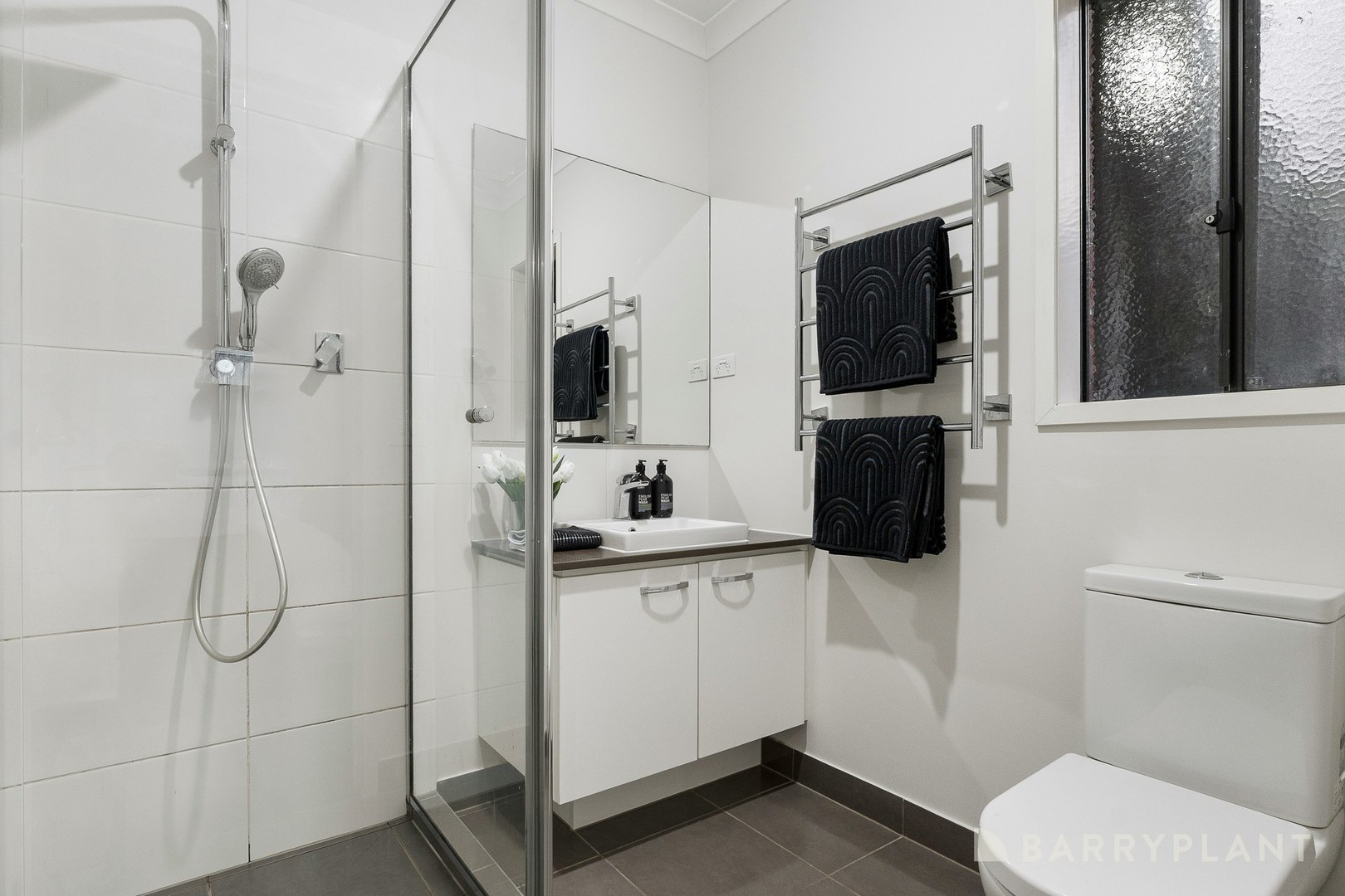 17 Hollywell Road, Clyde North, VIC 3978, Clyde North - Thumbnail 3