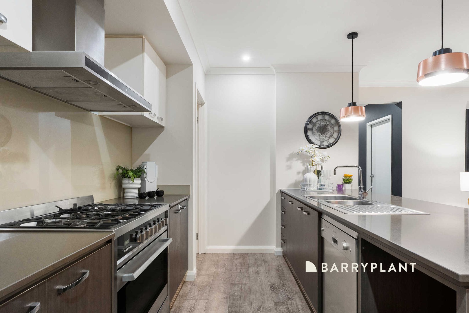 17 Hollywell Road, Clyde North, VIC 3978, Clyde North - Thumbnail 3