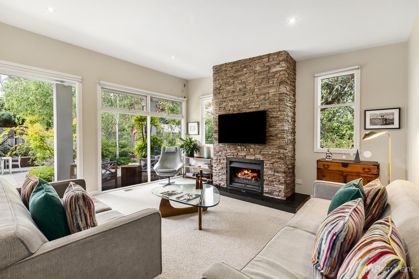 17 Hopetoun Street, Mitcham, VIC 3132, Mitcham - Thumbnail 3