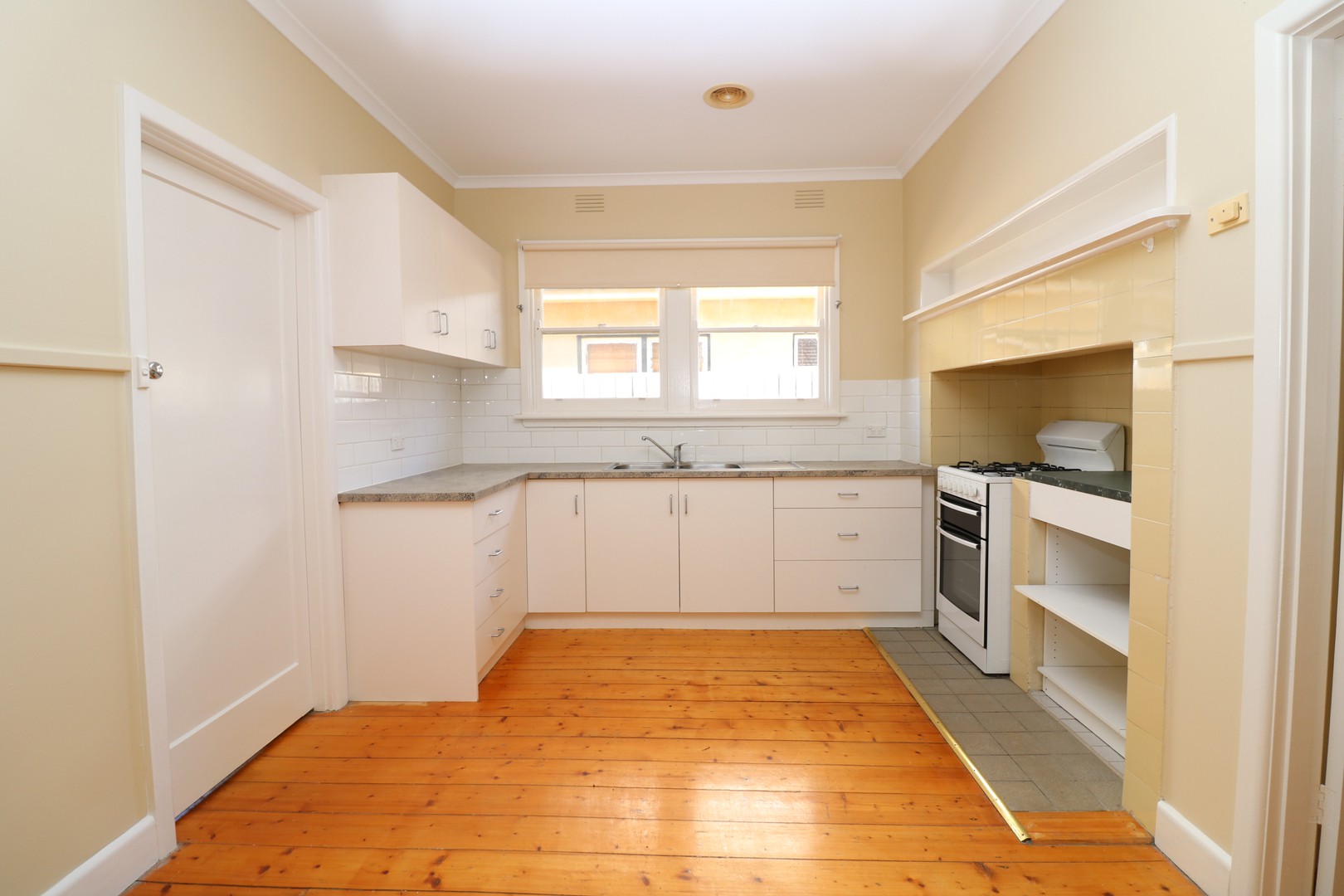 17 Humble Street, East Geelong, VIC 3219, East Geelong - Thumbnail 3