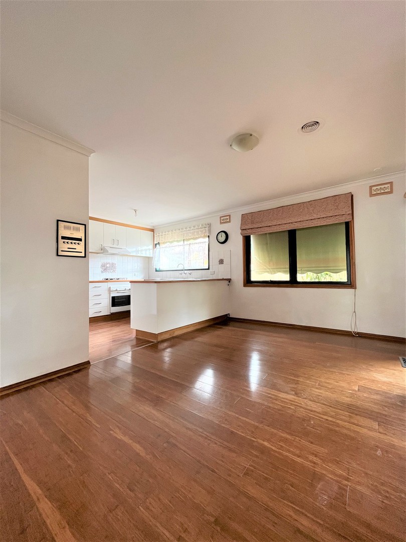 17 Hume Avenue, Melton South, VIC 3338, Melton South - Thumbnail 4
