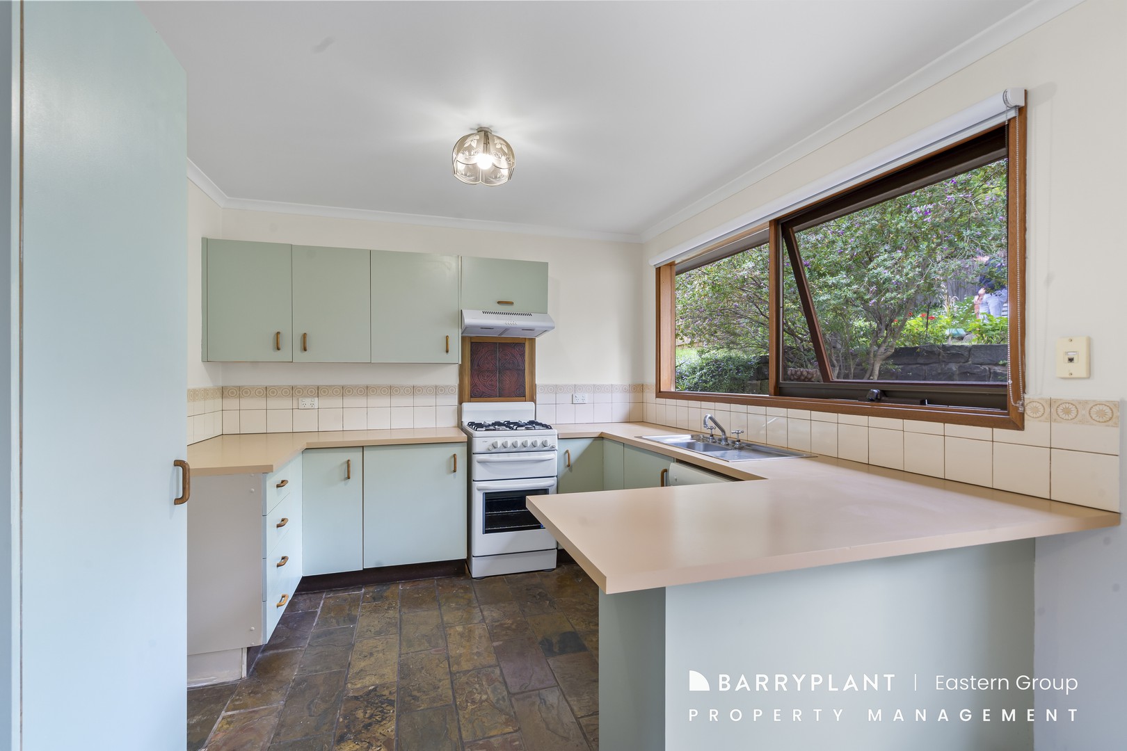 17 Hurst Road, Hurstbridge, VIC 3099, Hurstbridge - Thumbnail 5